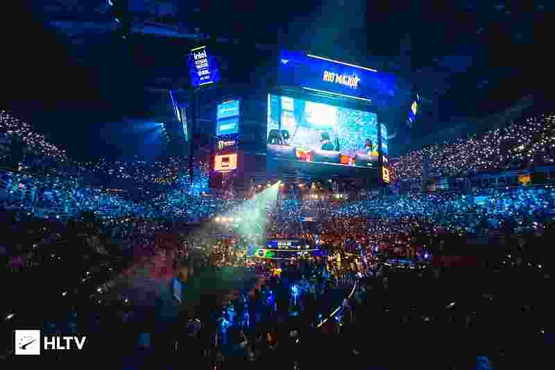 真实形态揭晓？ ThunderTalk Gaming 的纯Poke阵型几乎将所有资源投入到 Ultra Prime 中，并击败了 ThunderTalk Gaming 赢得第二场胜利。